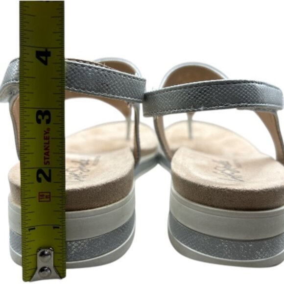 LifeStride Women’s Zeeta Silver Metallic Thong Sandal – Size 11 M - Picture 4 of 8